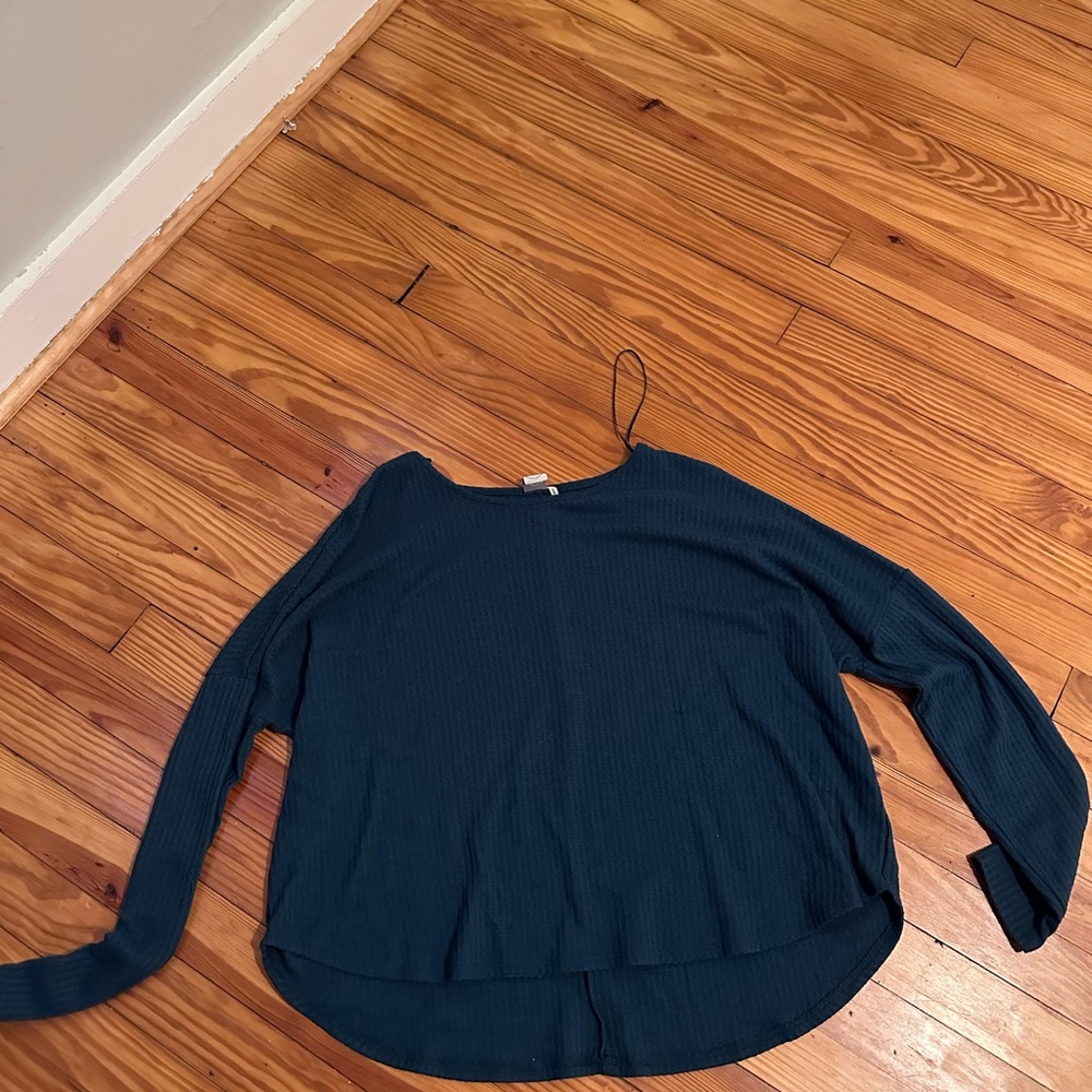 Cute and Lightweight Green Sweater